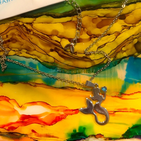 14K Mermaid 🧜‍♀️ Necklace - Picture 2 of 3